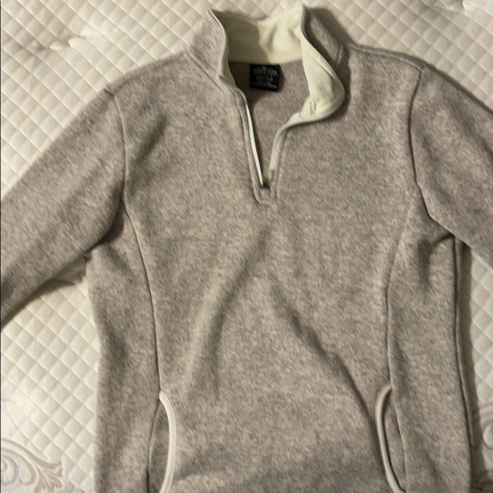 Women’s sweatshirt